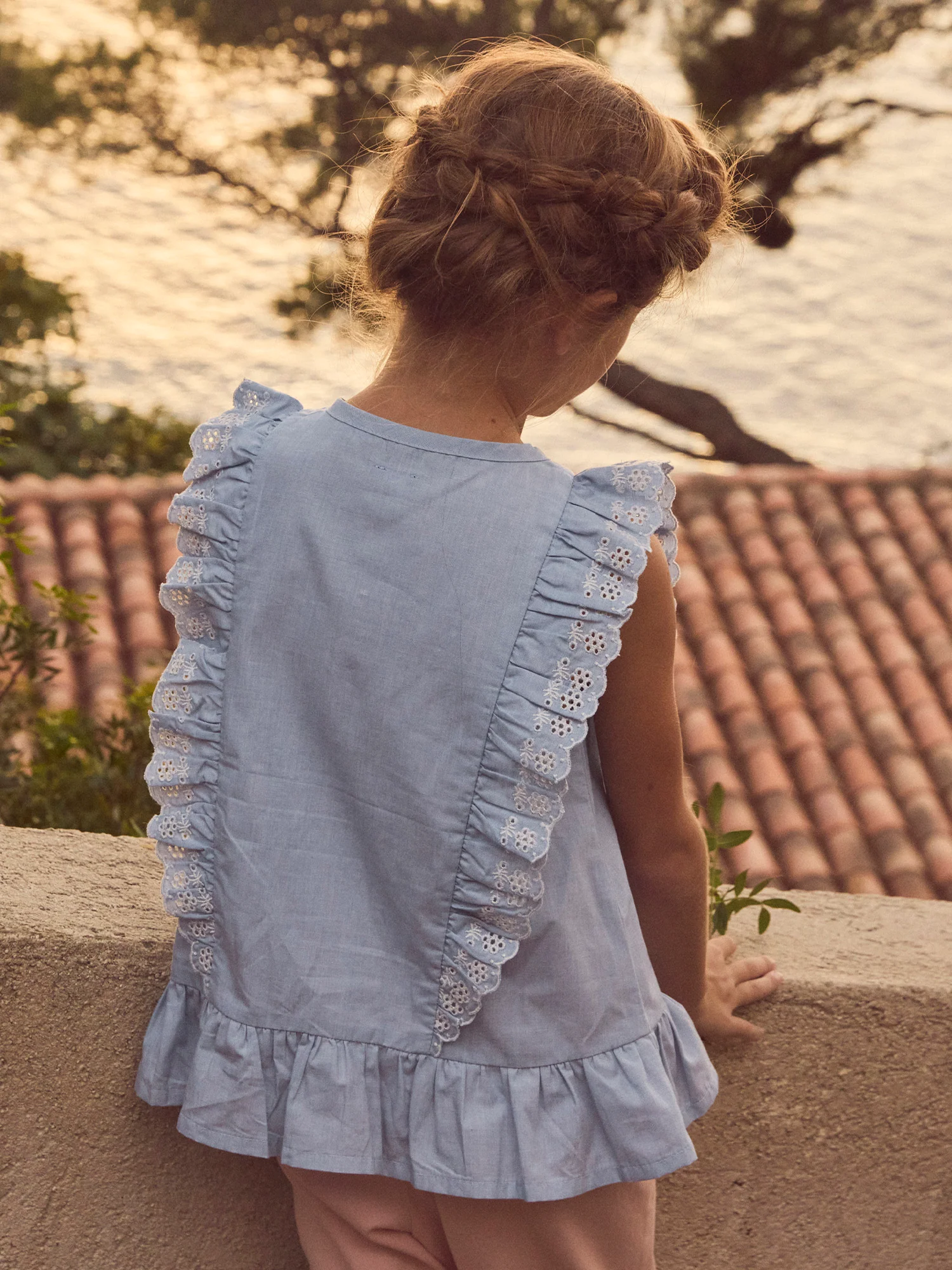 Blouse bleue à volants Fille - Image 4
