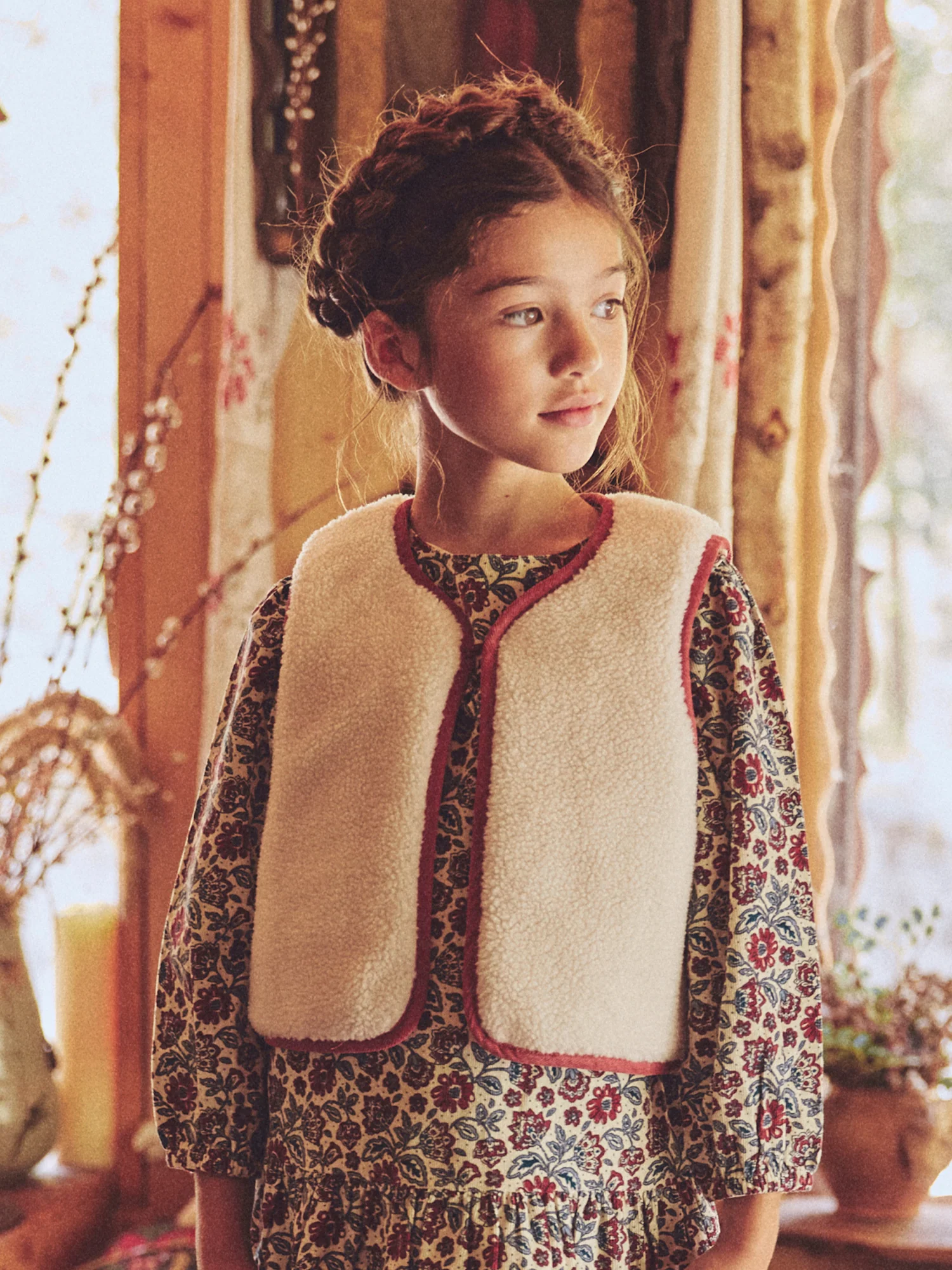 Cardigan sans manches réversible rouge ou écru Fille - Image 3