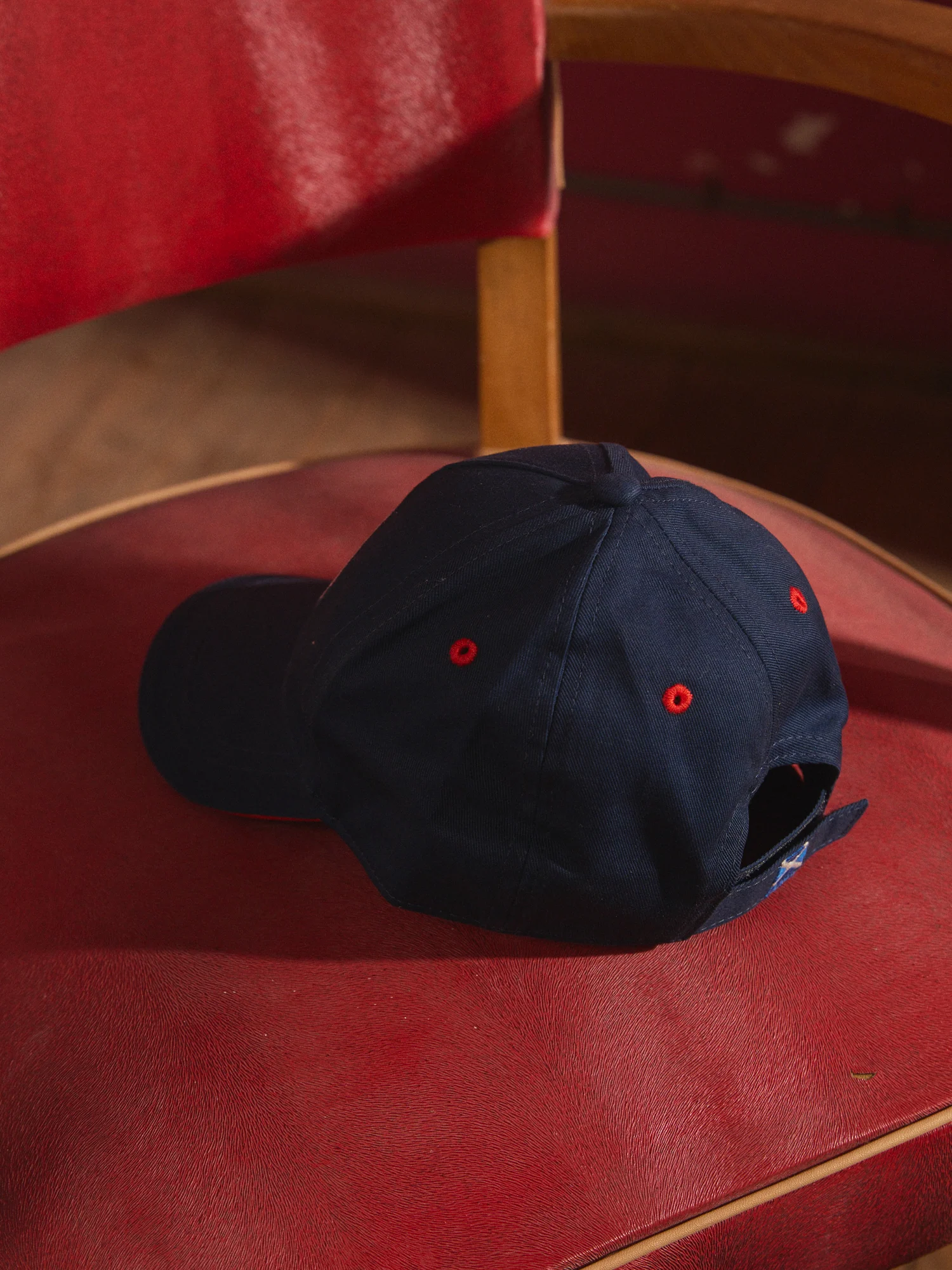 Casquette marine avec broderie voile - Image 3