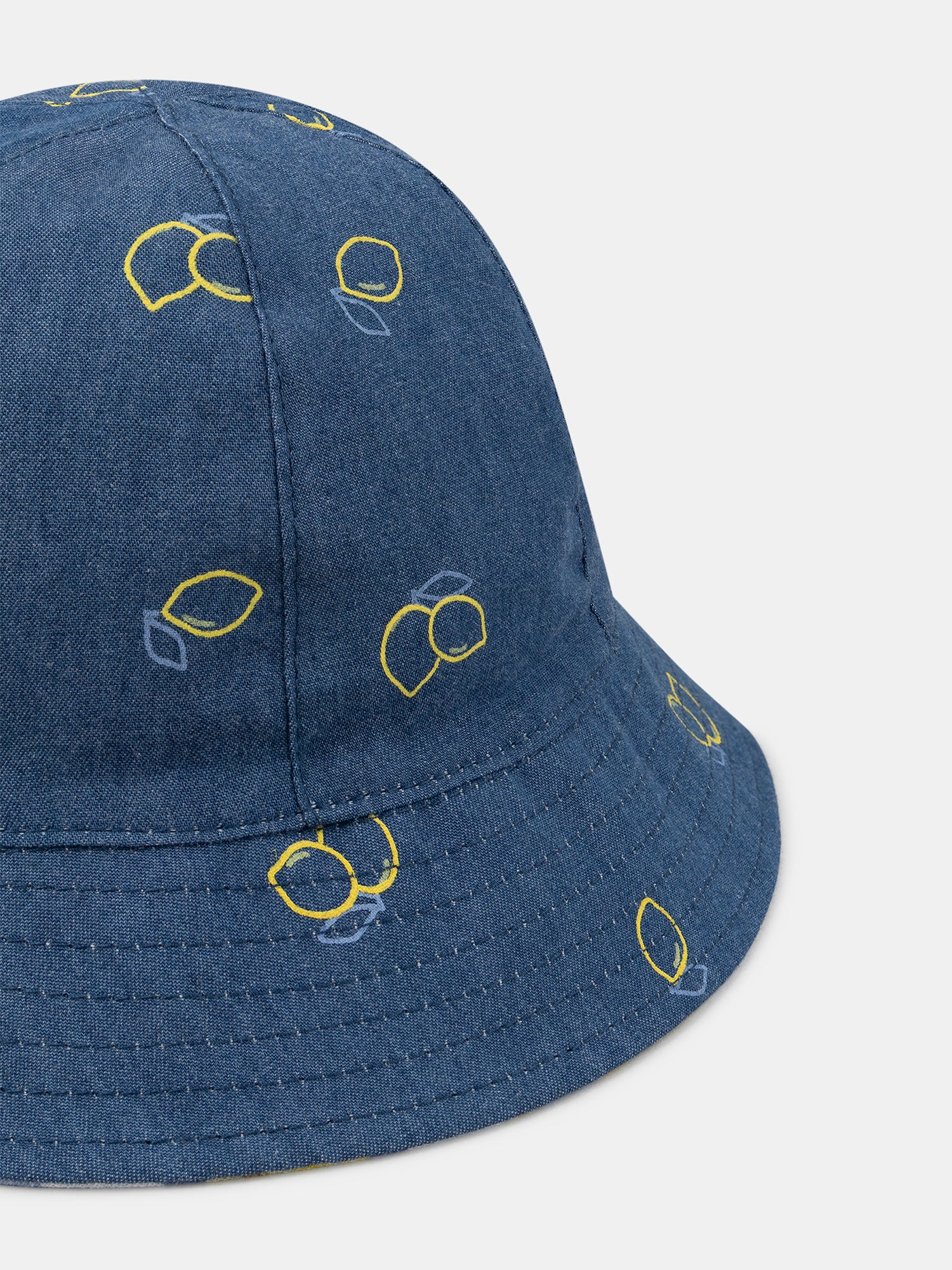 Chapeau réversible imprimé citrons ou en denim Bébé Fille - Image 4