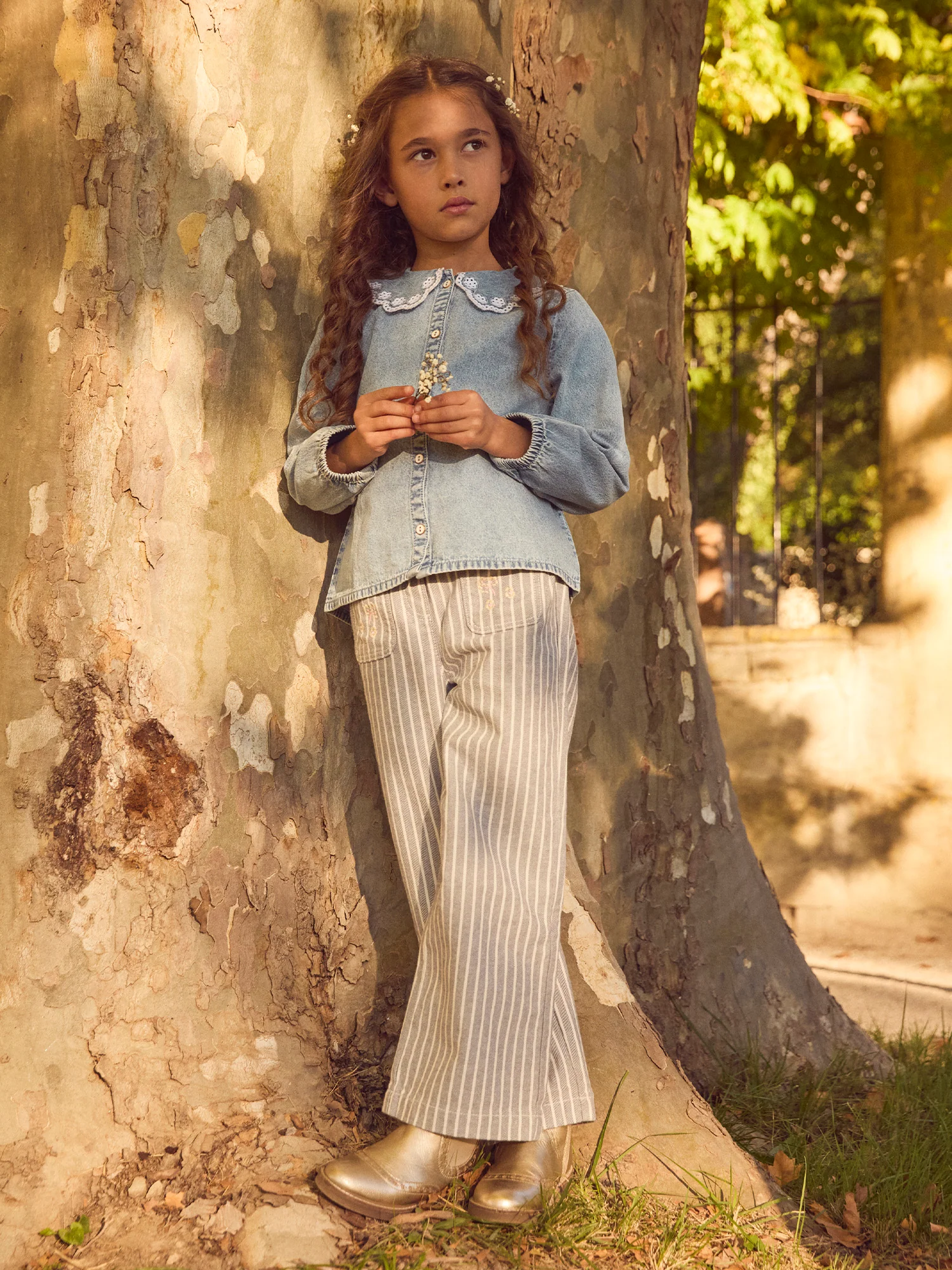 Chemise denim à col claudine Fille - Image 4
