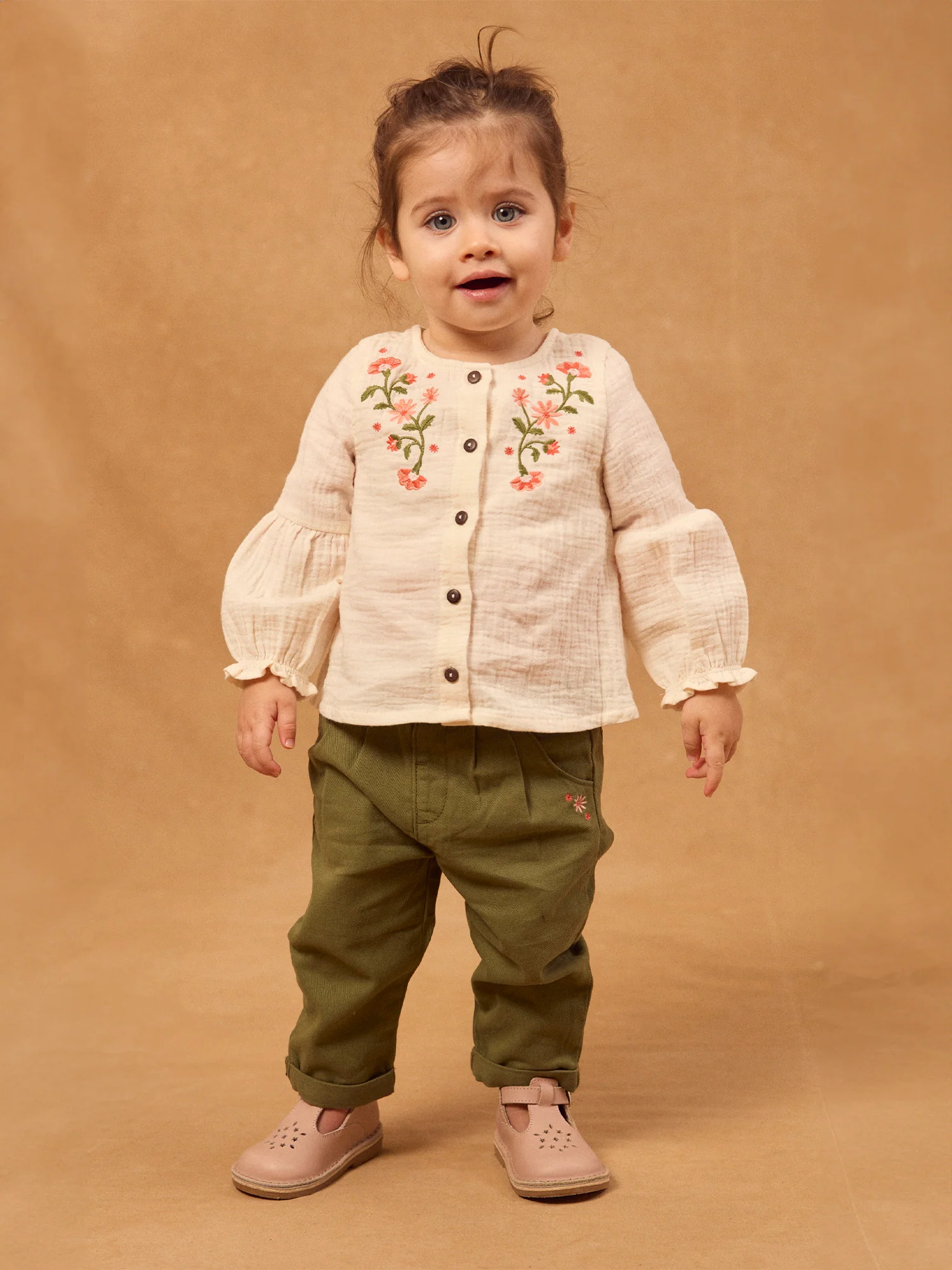 Chemise écrue à broderies fleurs Bébé Fille - Image 4
