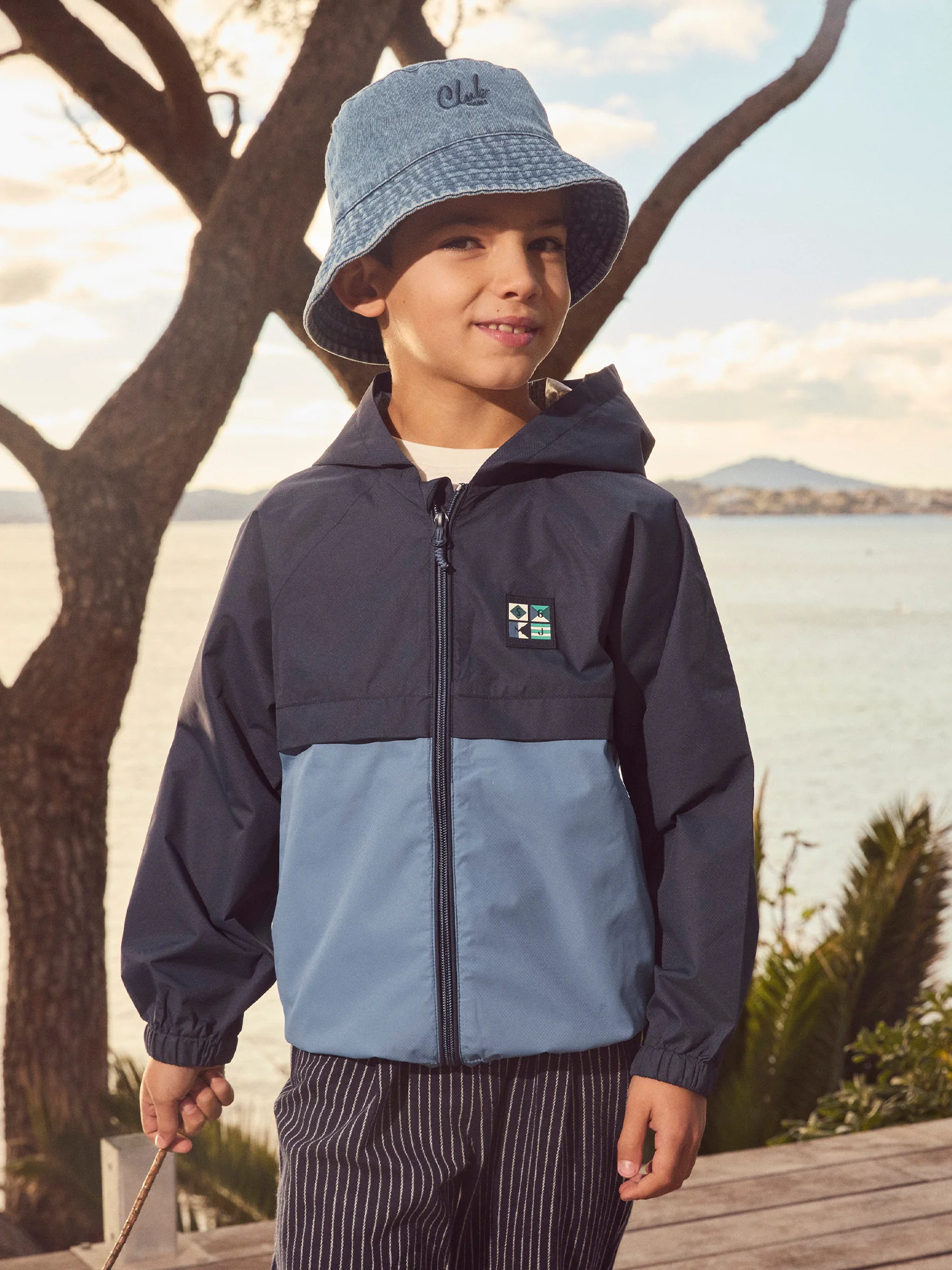 Veste coupe-vent à capuche bleu Garçon - Image 2