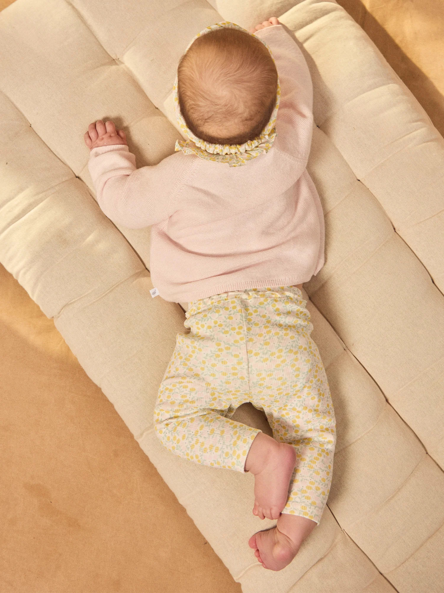 Ensemble pull rose + legging fleuri + bandeau fleuri Naissance Fille - Image 4