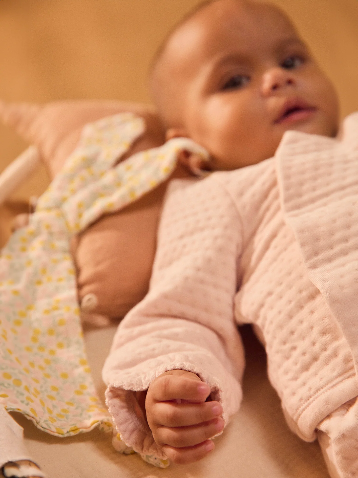 Ensemble haut + pantalon rose + doudou Naissance Fille - Image 4