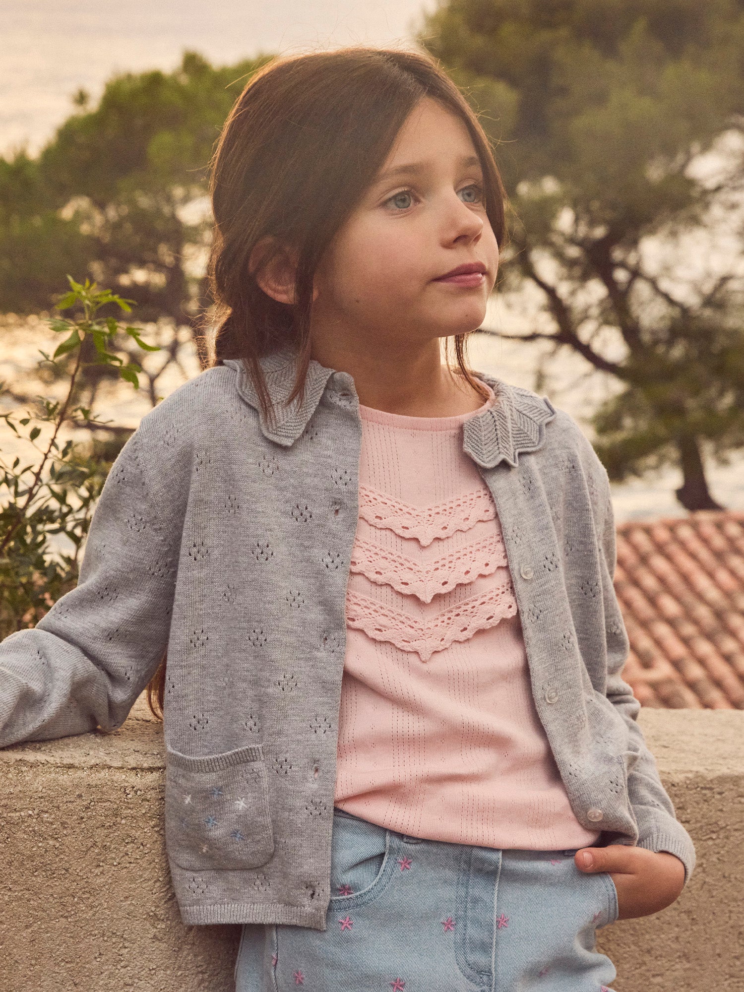 Gilet gris à col Fille - Image 2