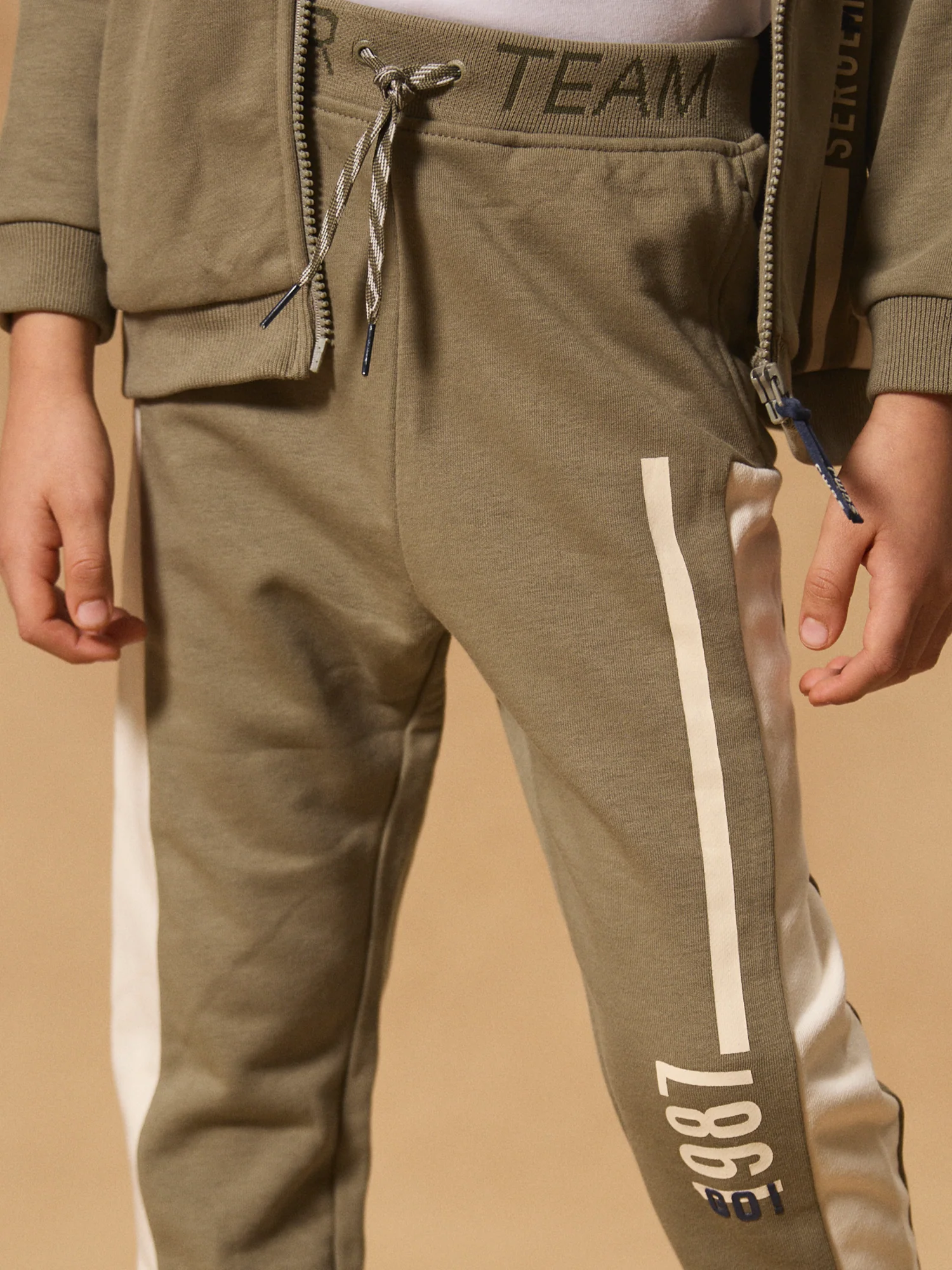 Jogging Kaki et Blanc - Image 4