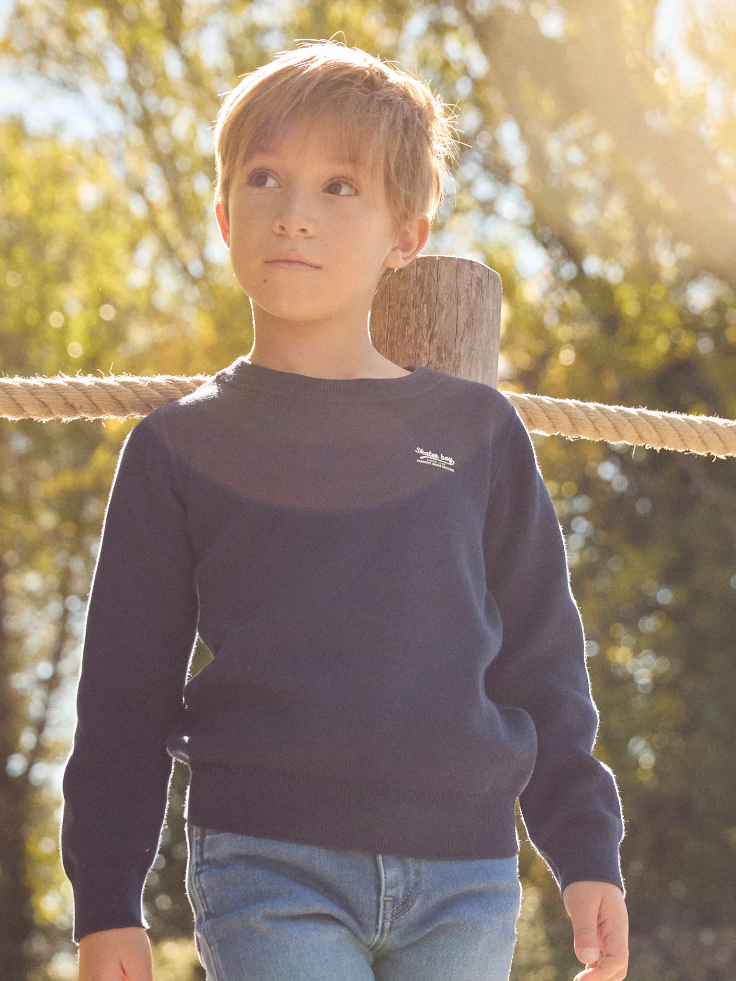 Pull réversible bleu marine uni ou à rayures blancs Garçon - Image 3