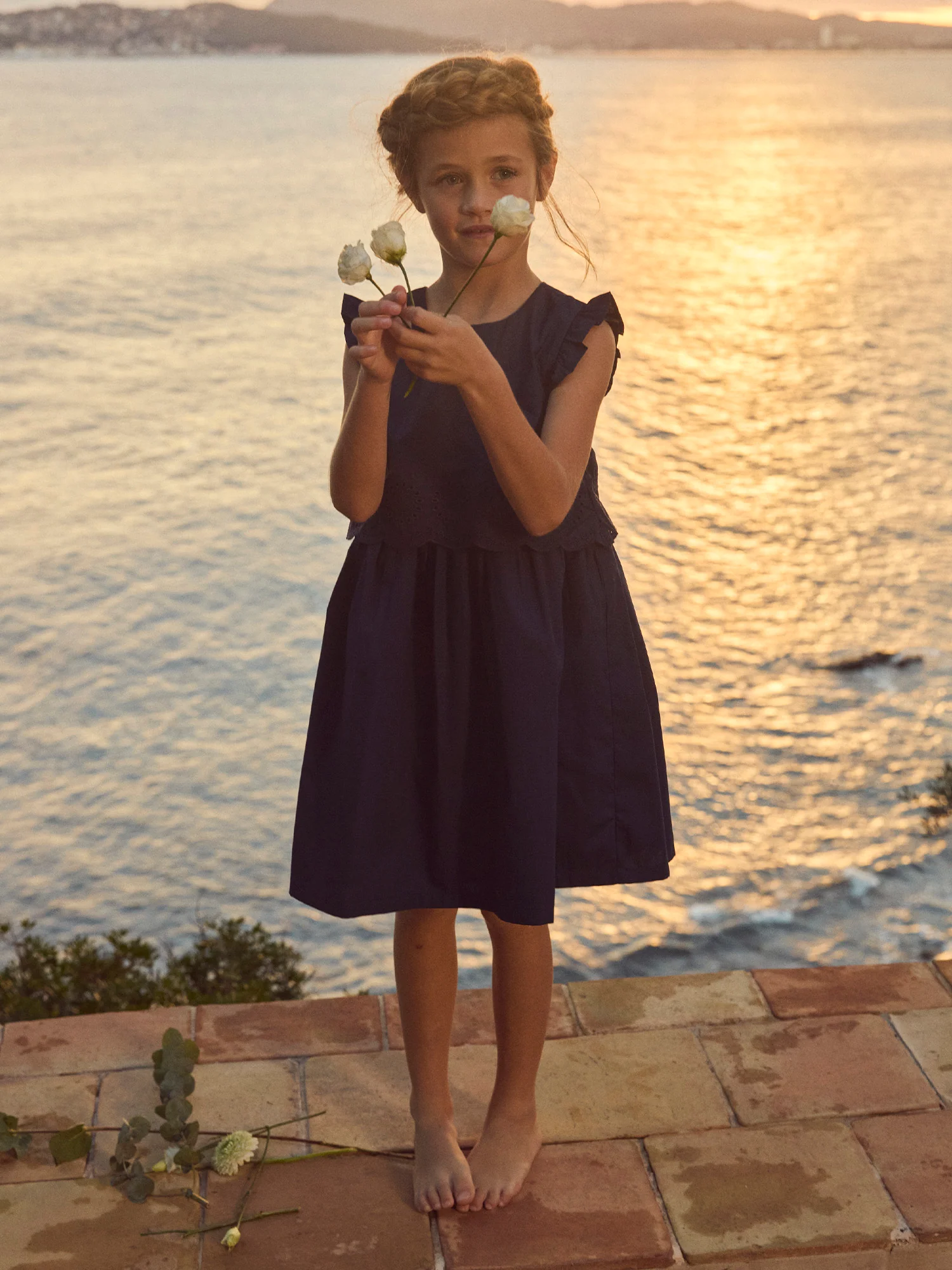 Robe bleue à broderies anglaises Fille - Image 5