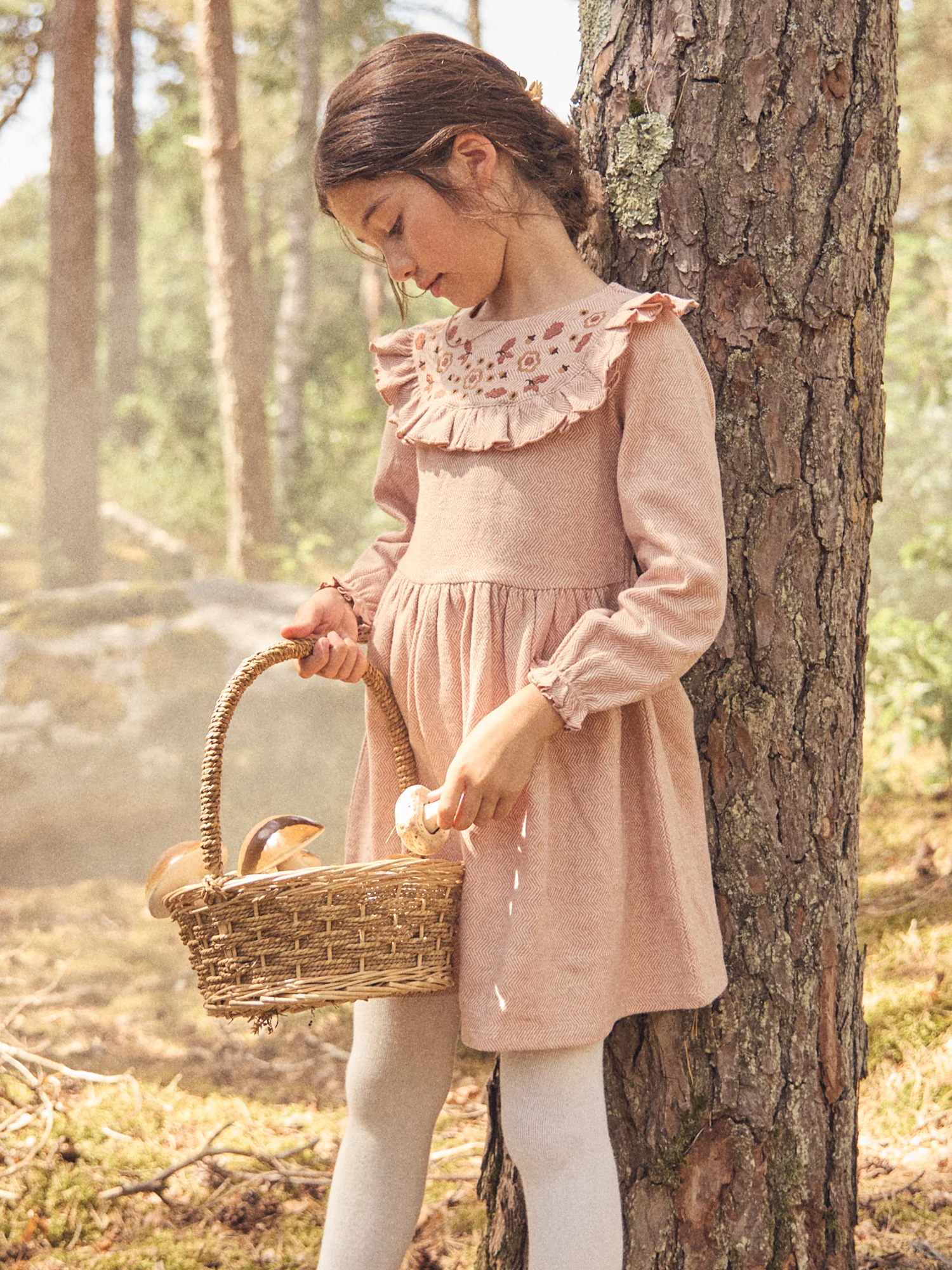Robe rose à volant et broderies glands Fille - Image 2