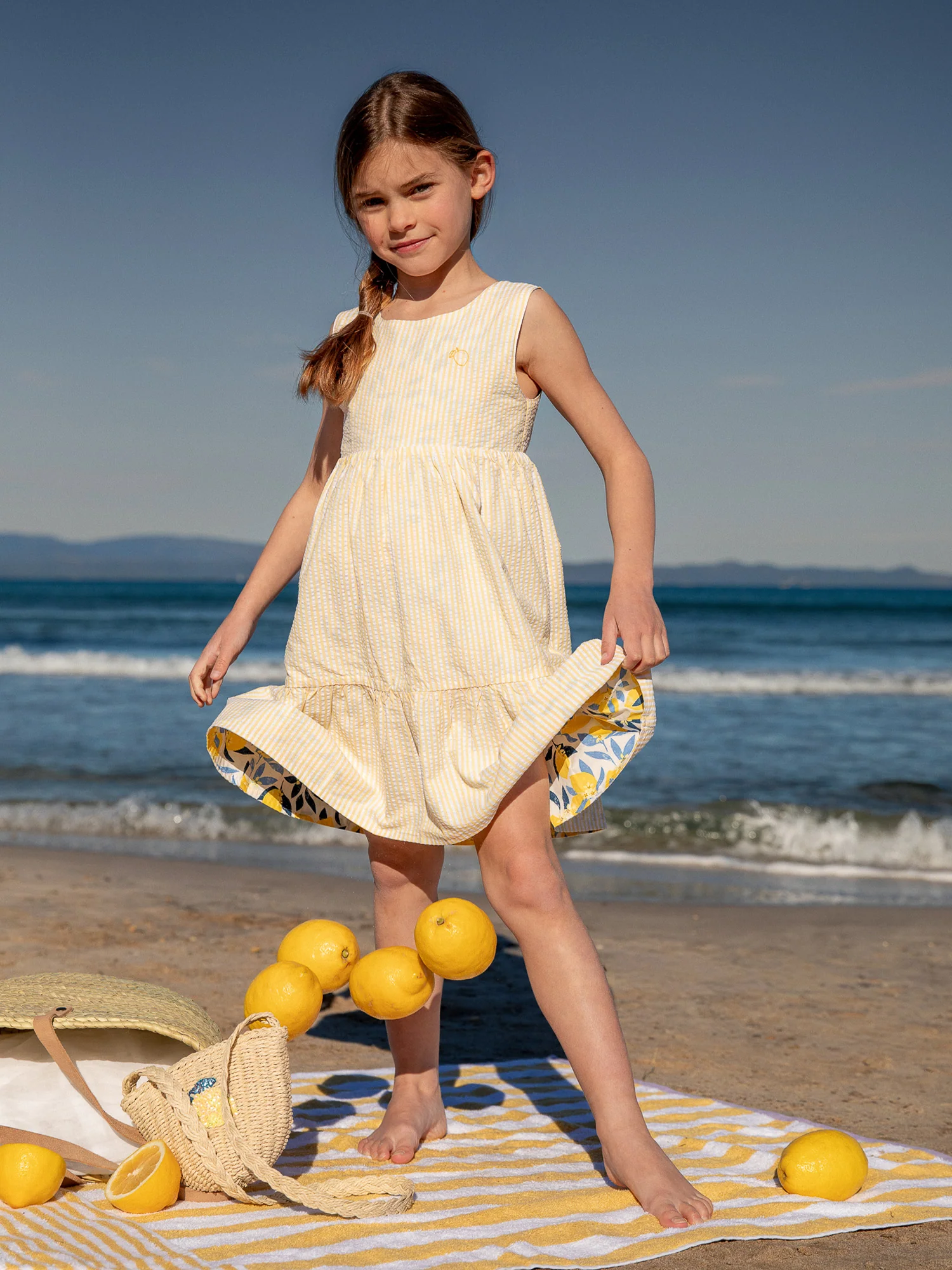 Robe réversible imprimée citrons ou à rayures jaunes Fille - Image 7