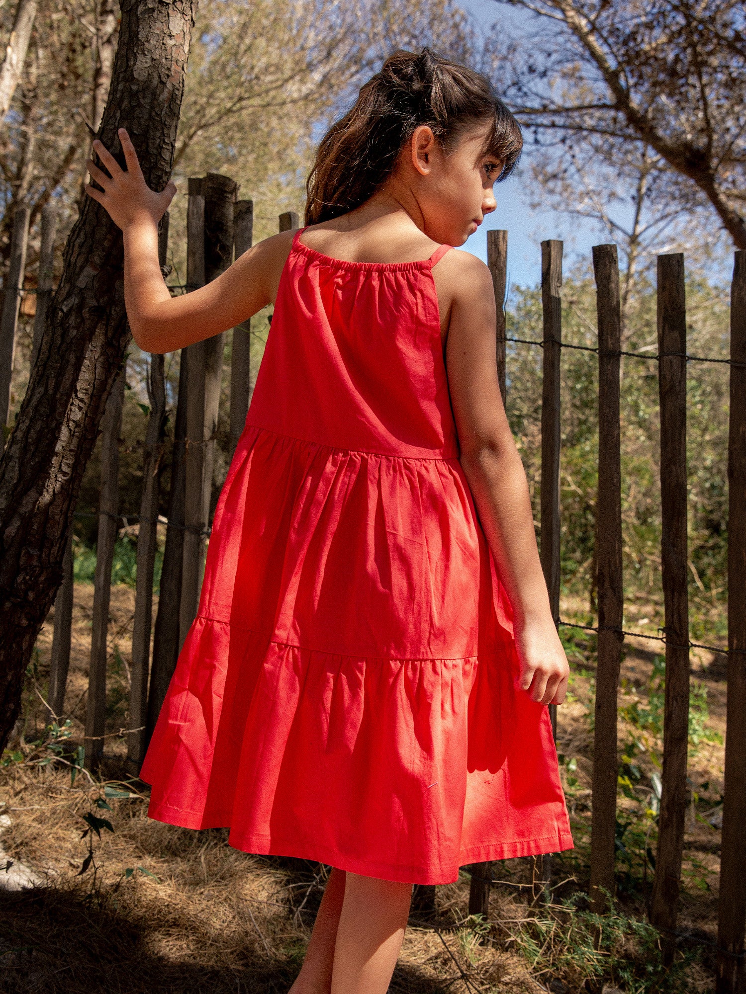 Robe rouge à broderies cerises Fille - Image 4