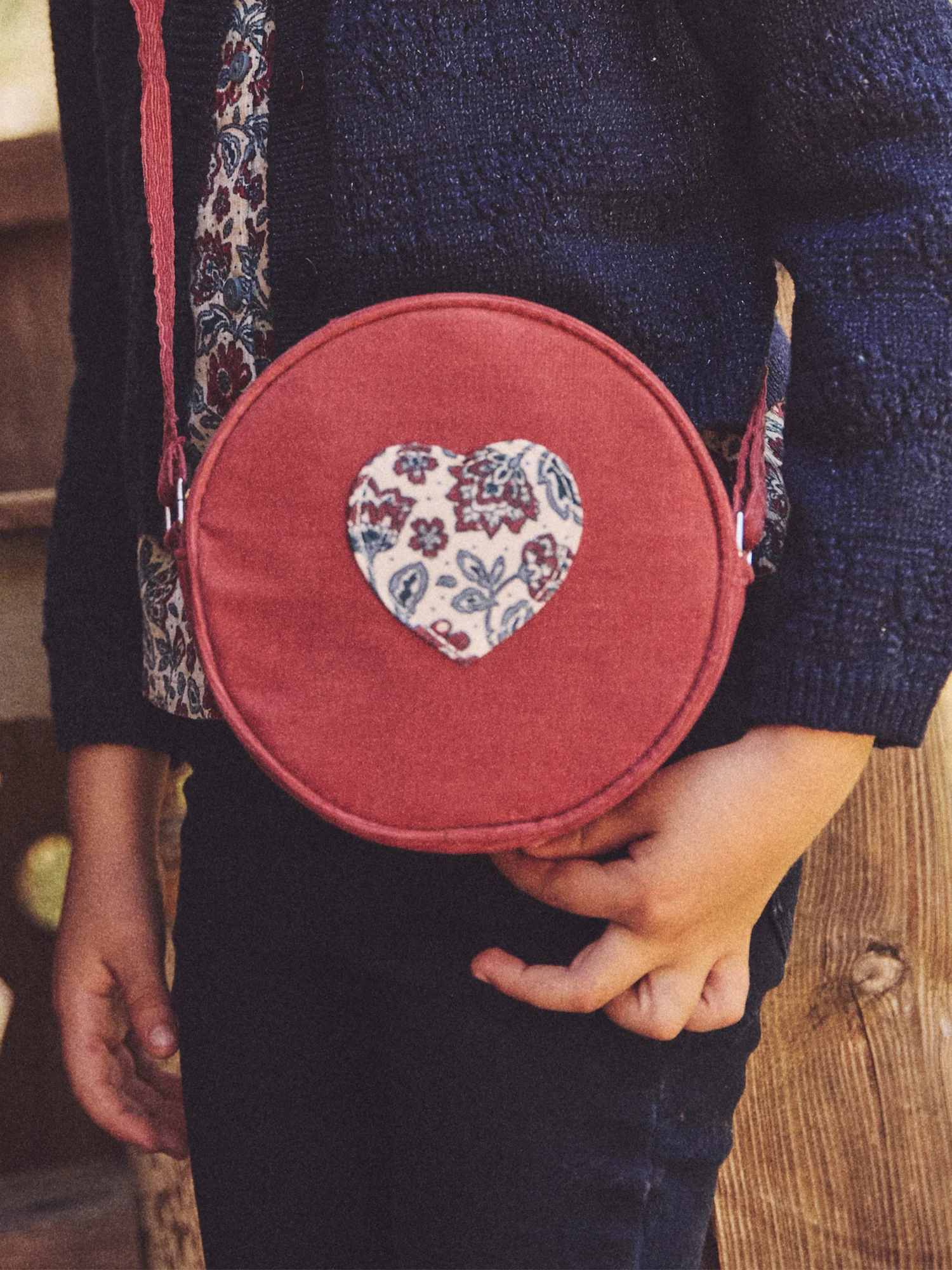 Sac rond rouge en velours à bandoulière Bébé Fille - Image 3
