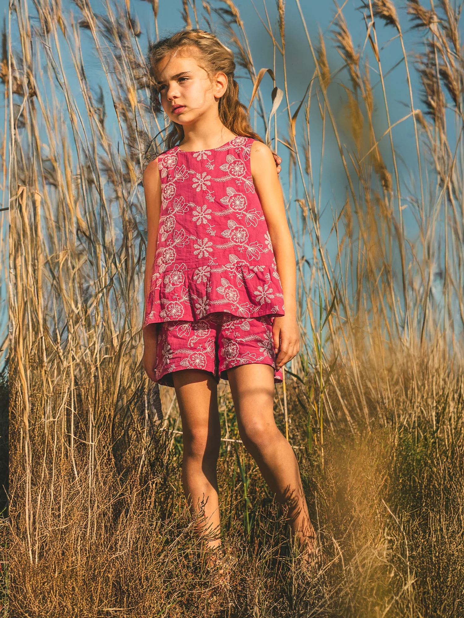 Short fuchsia à broderies fleurs Fille - Image 4