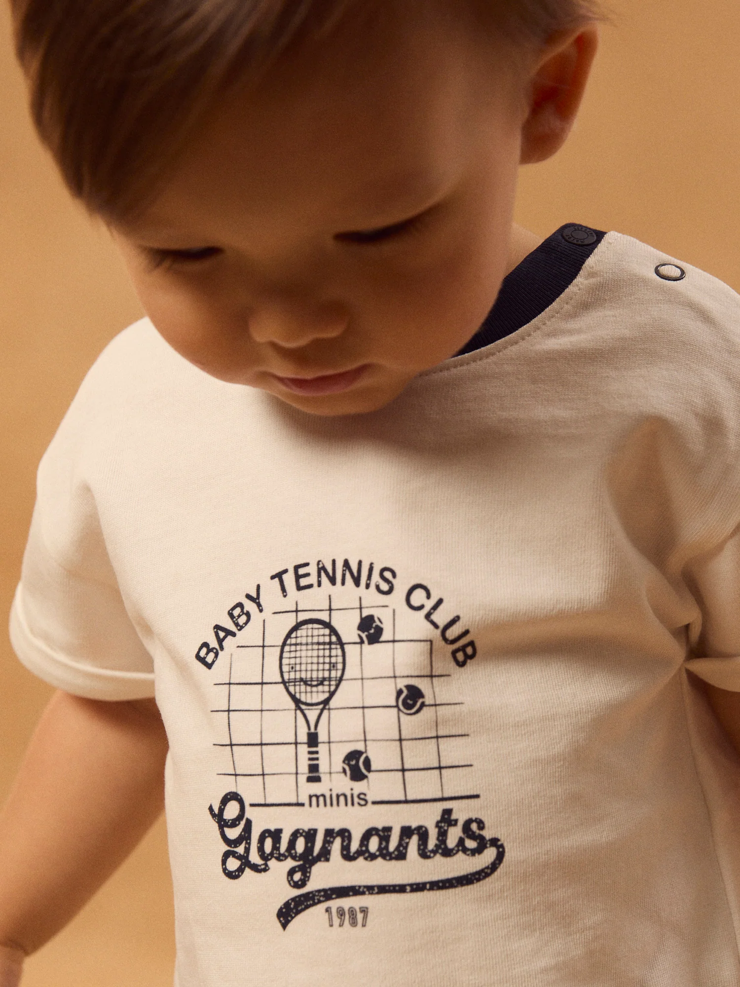 T-shirt écru à motif tennis Bébé Garçon - Image 3