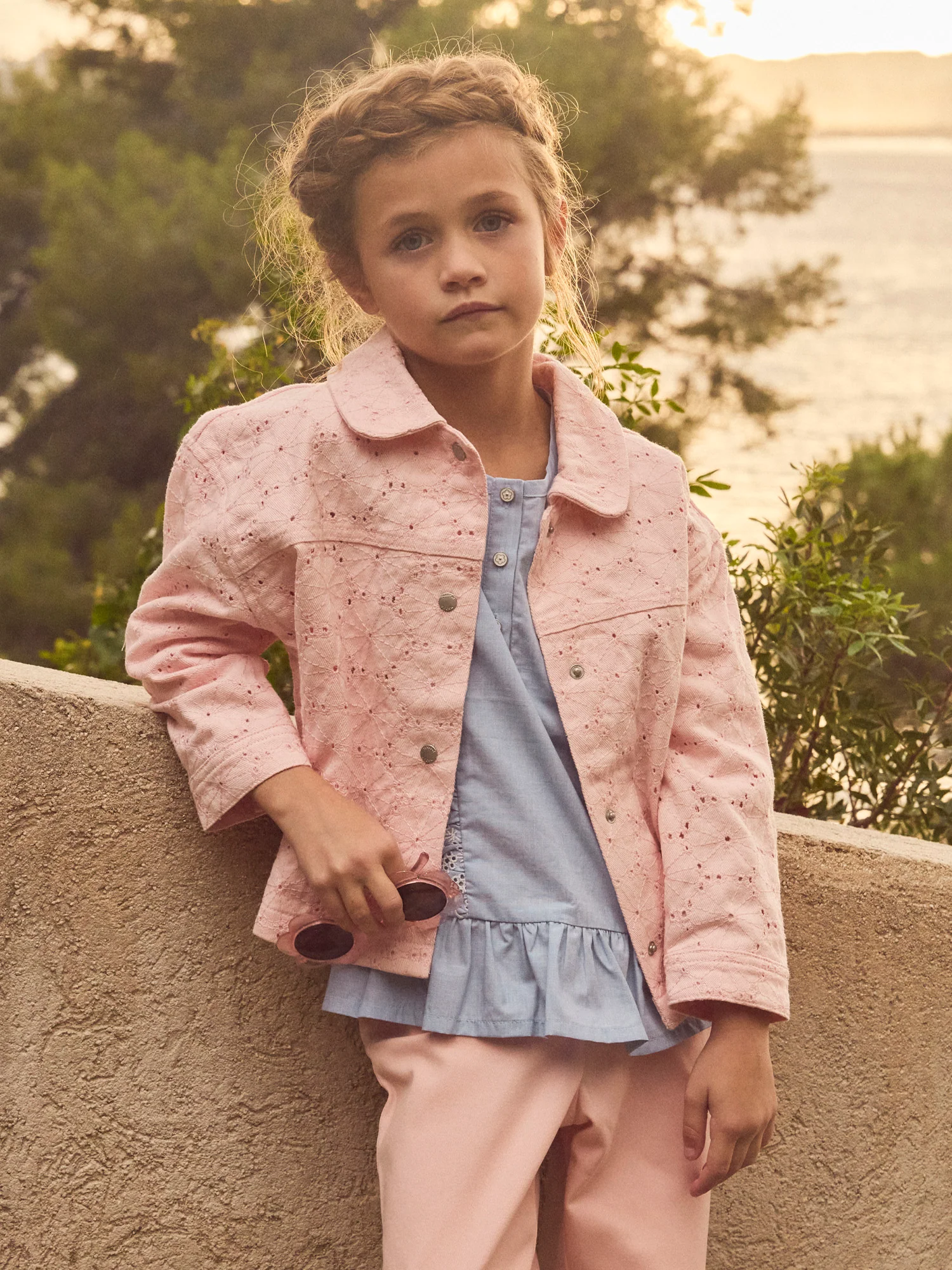 Veste rose broderies anglaises Fille - Image 2