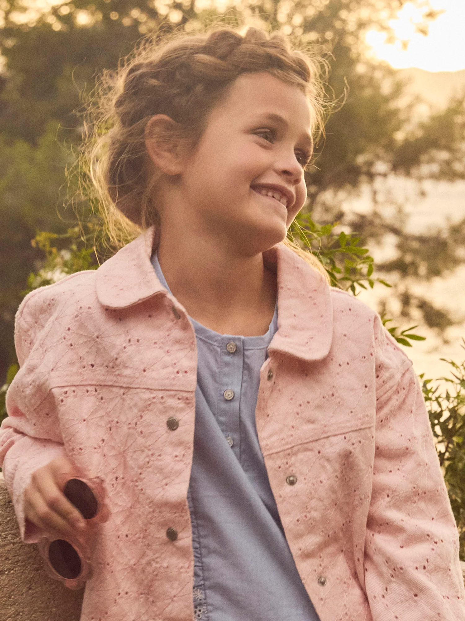 Veste rose broderies anglaises Fille - Image 3